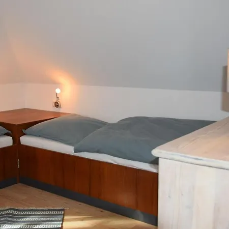 With 3 Bedrooms * Böhl